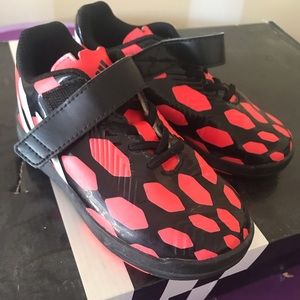 Adidas toddle indoor soccer shoes size 8.5
